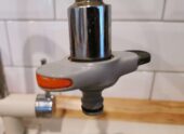 Wasserhahn Adapter für den Gartenschlauch am Spülbecken