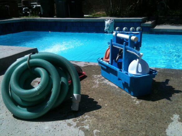 Pool-Reinigung: Schritte und Ausstattung