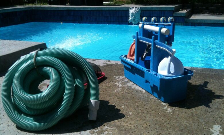 Pool-Reinigung: Schritte und Ausstattung