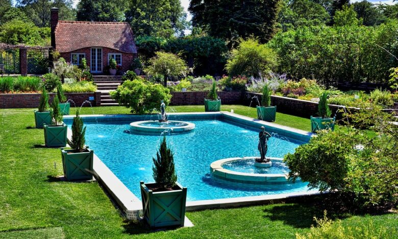 Swimmingpool selber bauen: Der Mega-Hype in deutschen Gärten